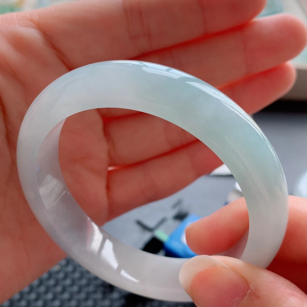 未镶嵌手镯翡翠月****兔54.5圈口