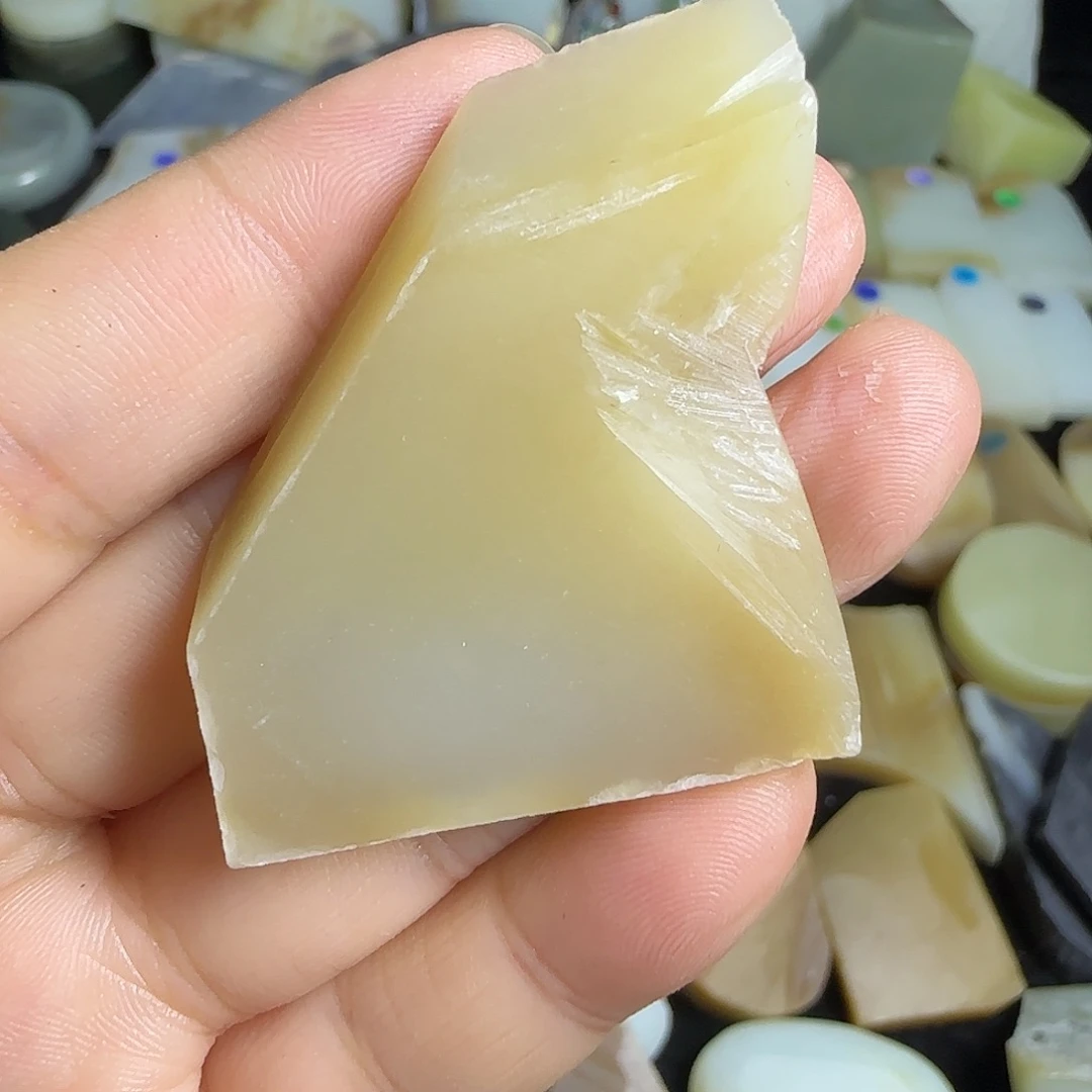 和田玉（糖玉）未镶嵌珠宝半成品