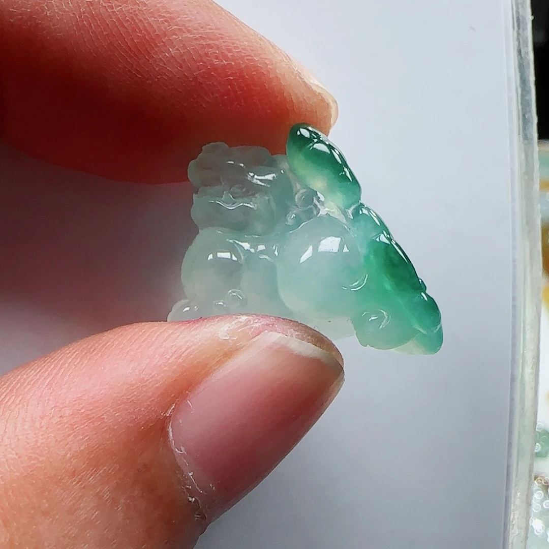 定制翡翠未镶嵌翡翠
