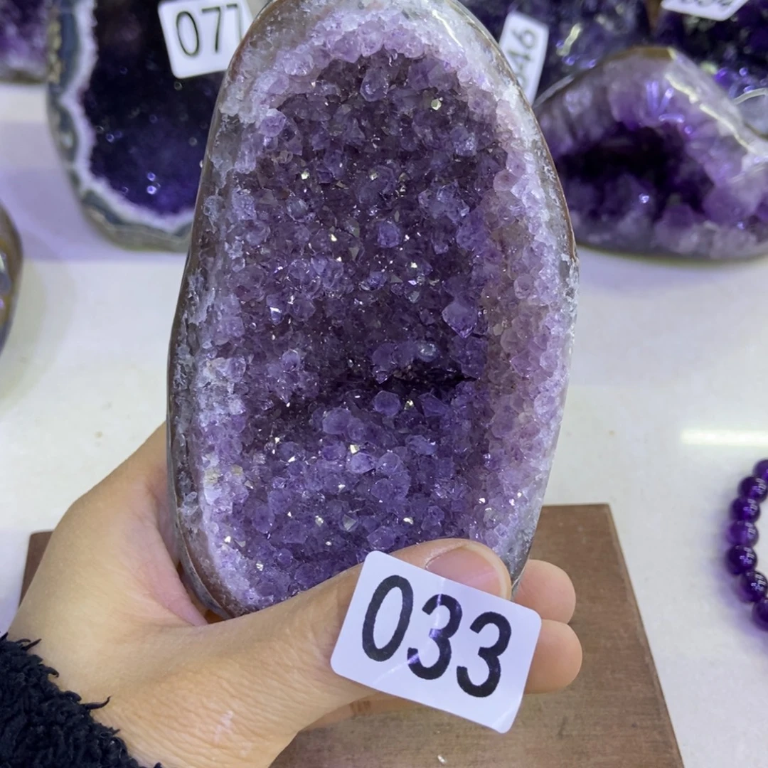 紫晶未镶嵌大型摆件（非配饰）