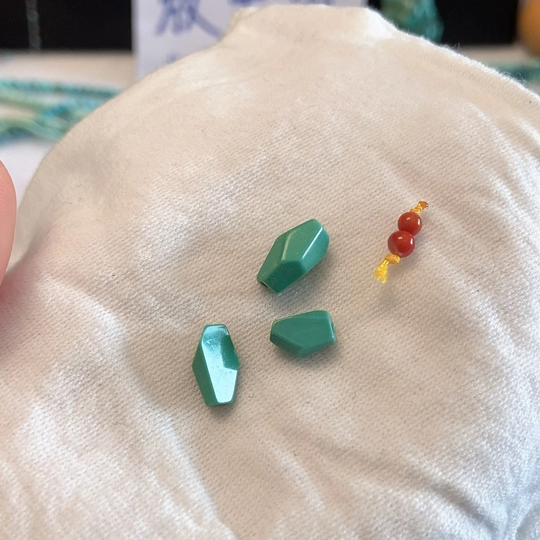 南红玛瑙未镶嵌珠宝奇石