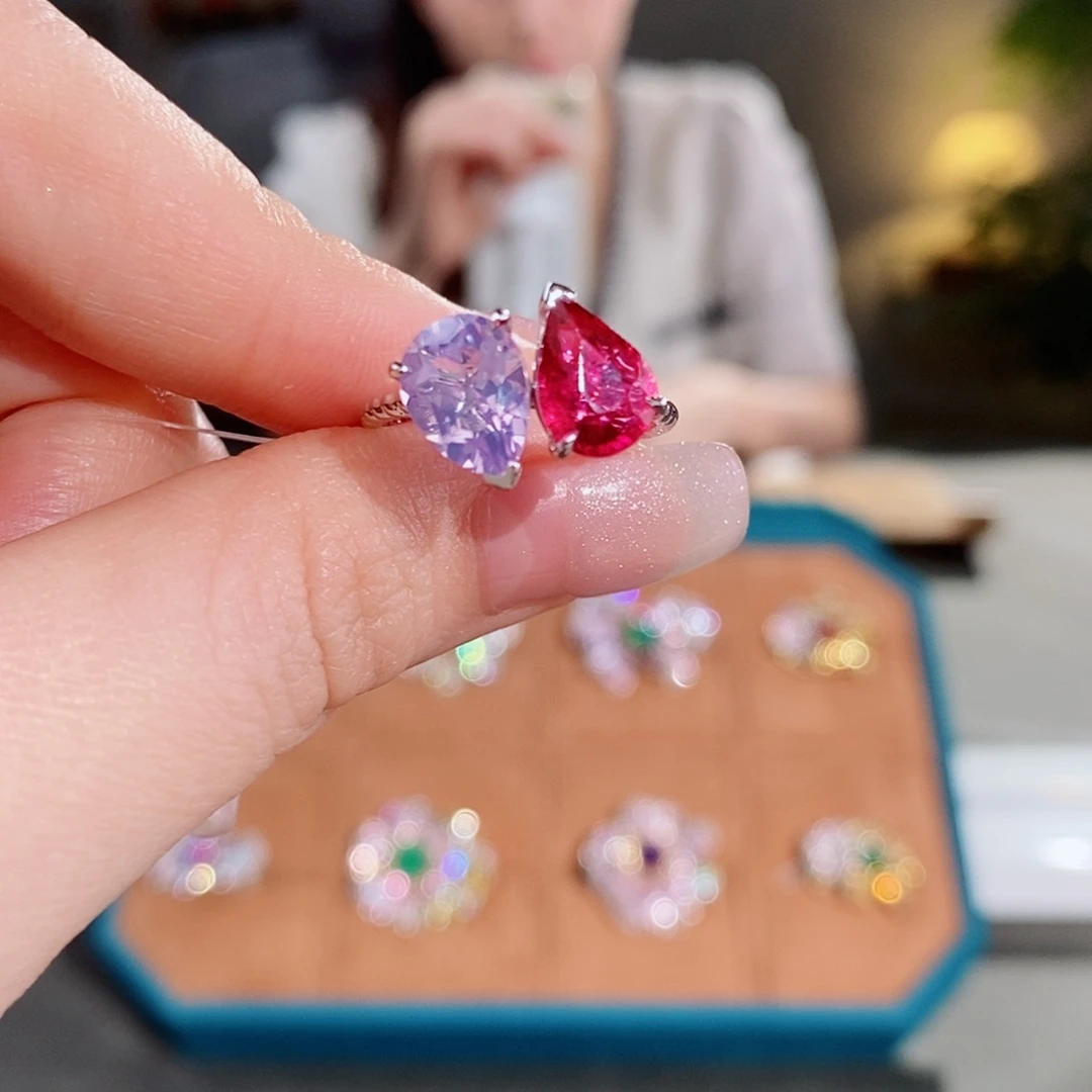 18K金镶嵌戒指红色碧玺1.36ct卢比来