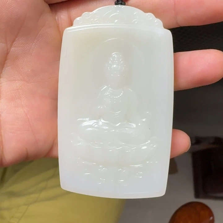 颈饰未镶嵌和田玉且末观音74牌