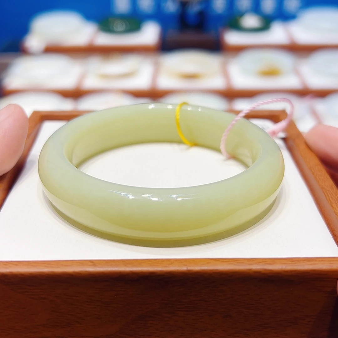 和田玉未镶嵌手镯黄口5354