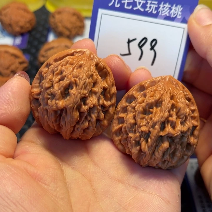 桃核把件41虎头599