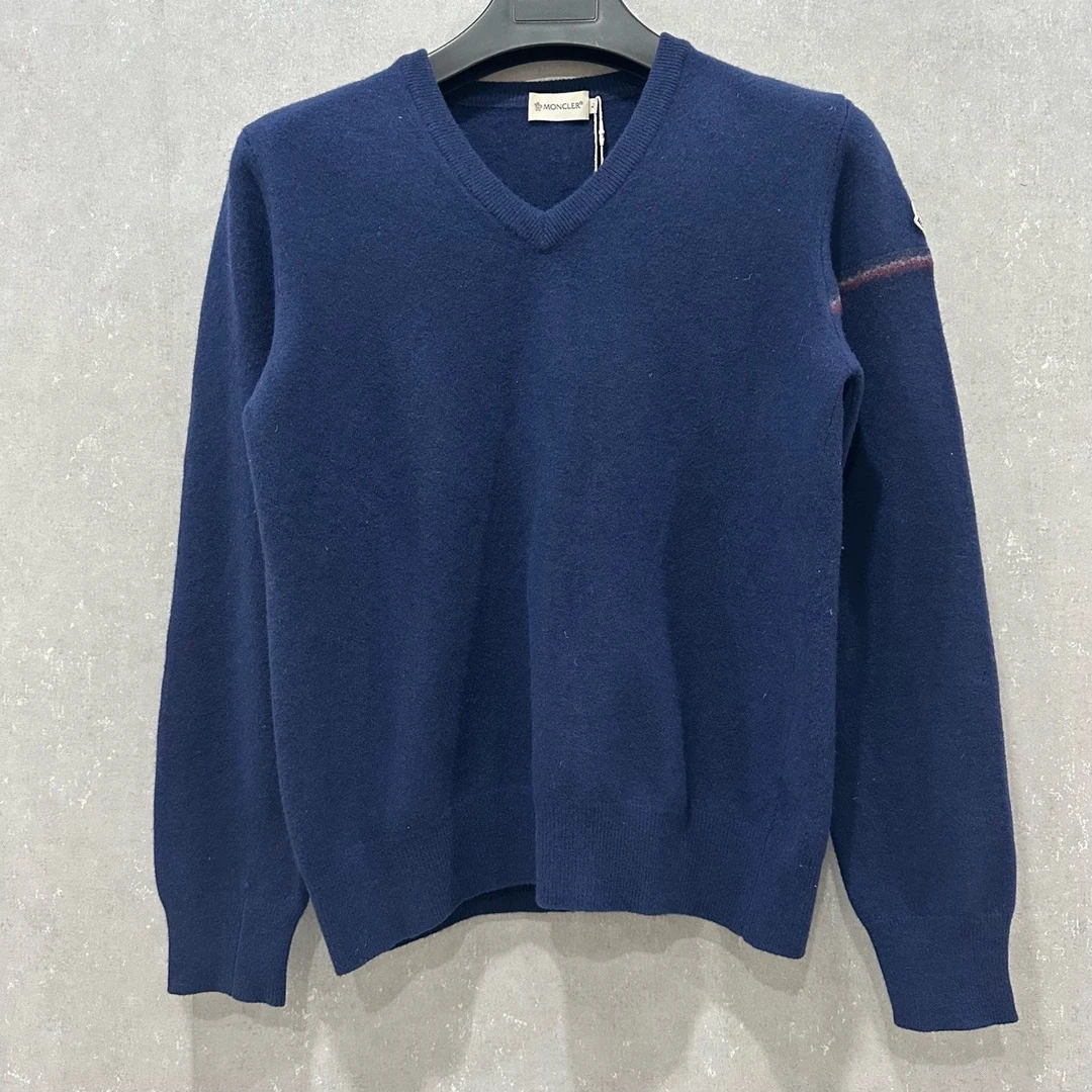 99新 MONCLER 圆领休闲针织羊毛衫L码/005764