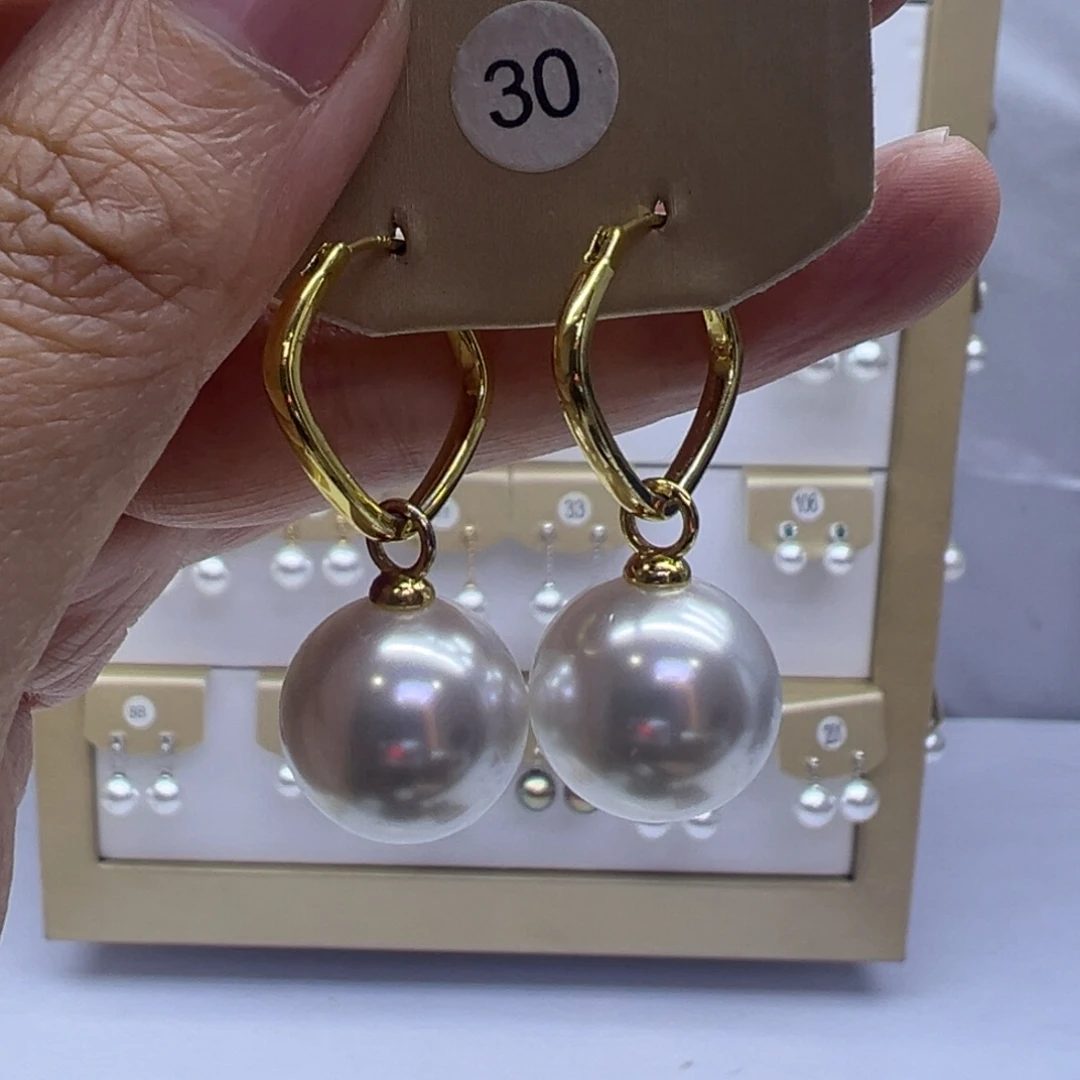 淡水珍珠耳饰未镶嵌