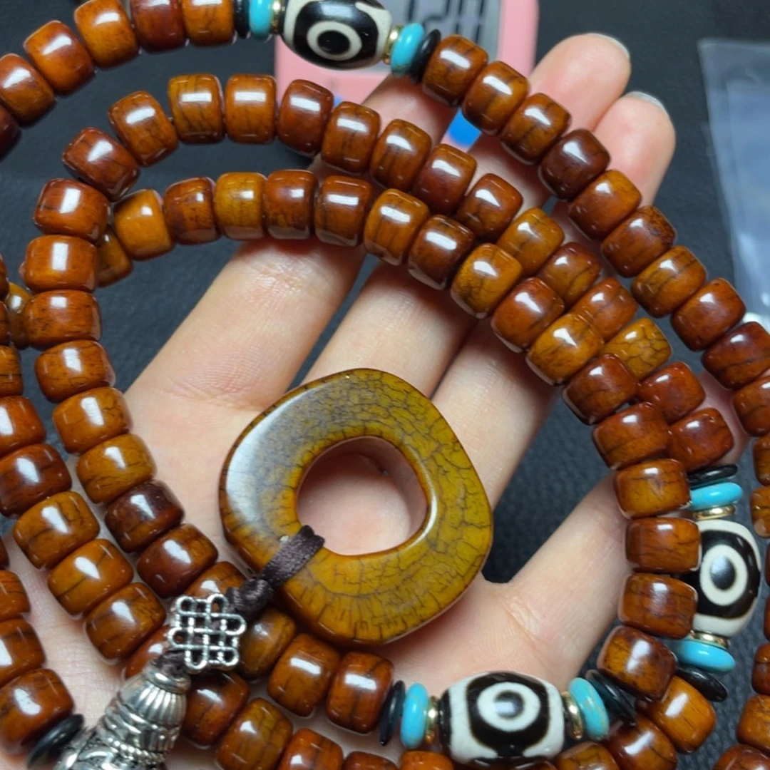 江***浩大叶紫檀（黑酸枝木类）