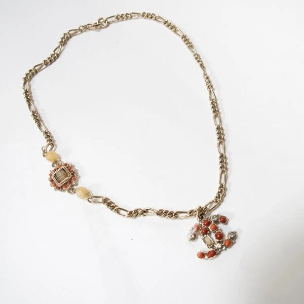 Chanel 红色珐琅双C吊坠项链