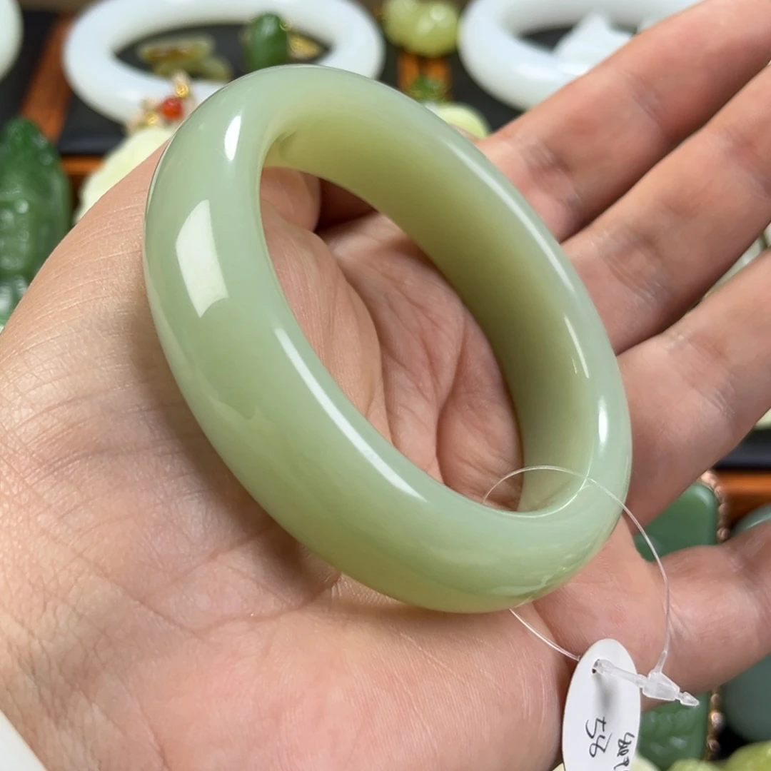 和田玉手镯未镶嵌58