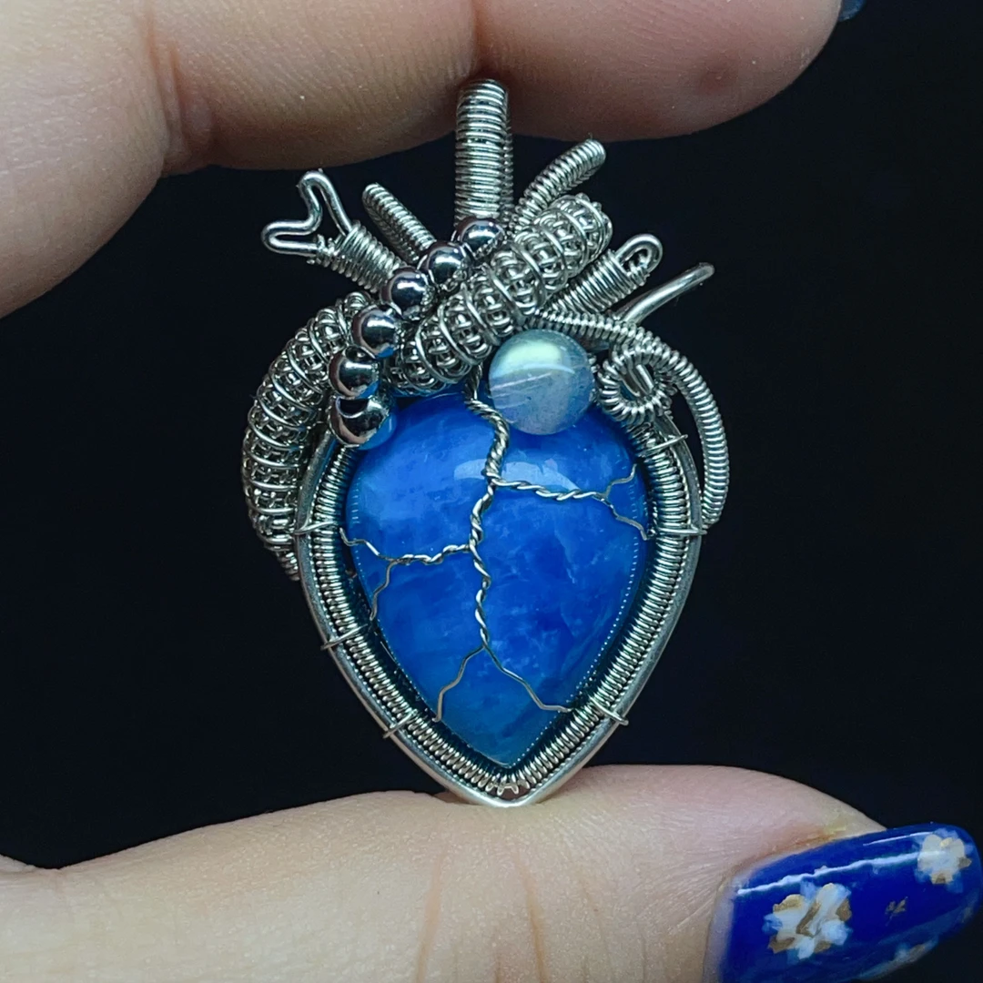 铜线手工编织首饰心脏造型