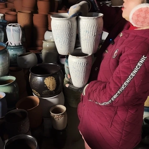 口13高20，瑕疵盆子。