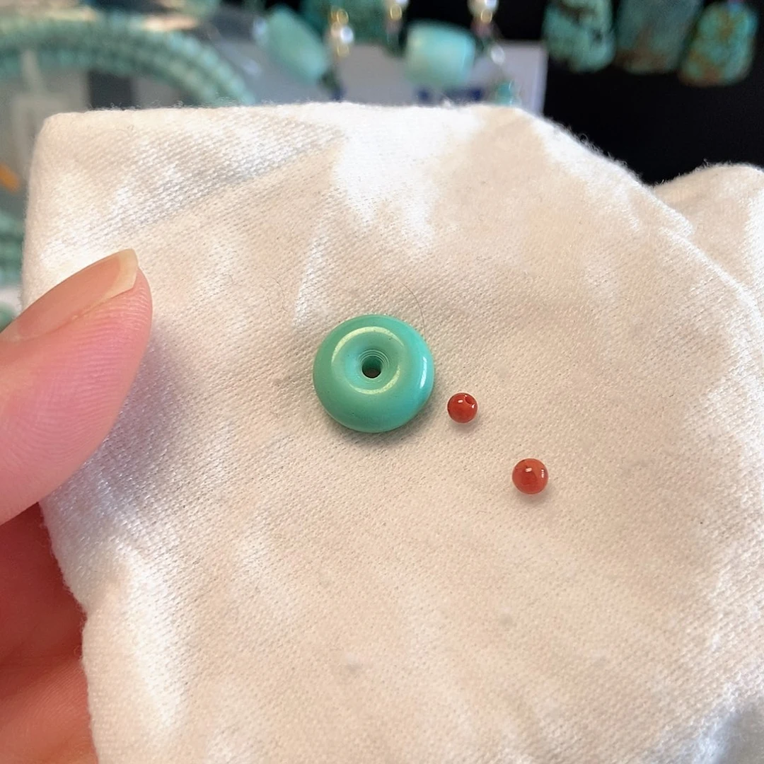 南红玛瑙未镶嵌珠宝奇石
