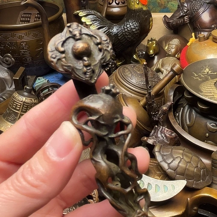 精美铜器批发档口