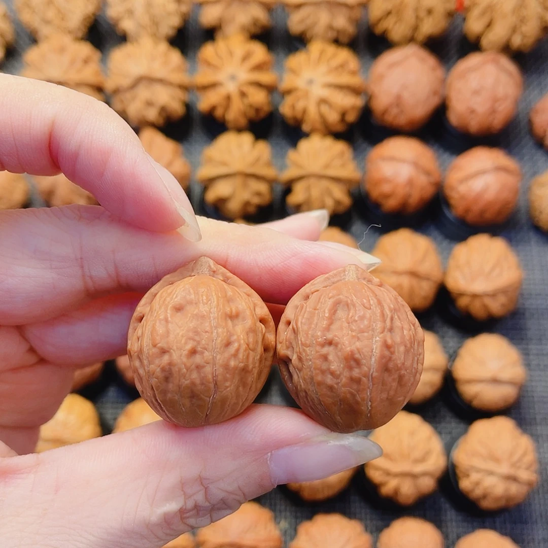 文玩核桃把件小石榴