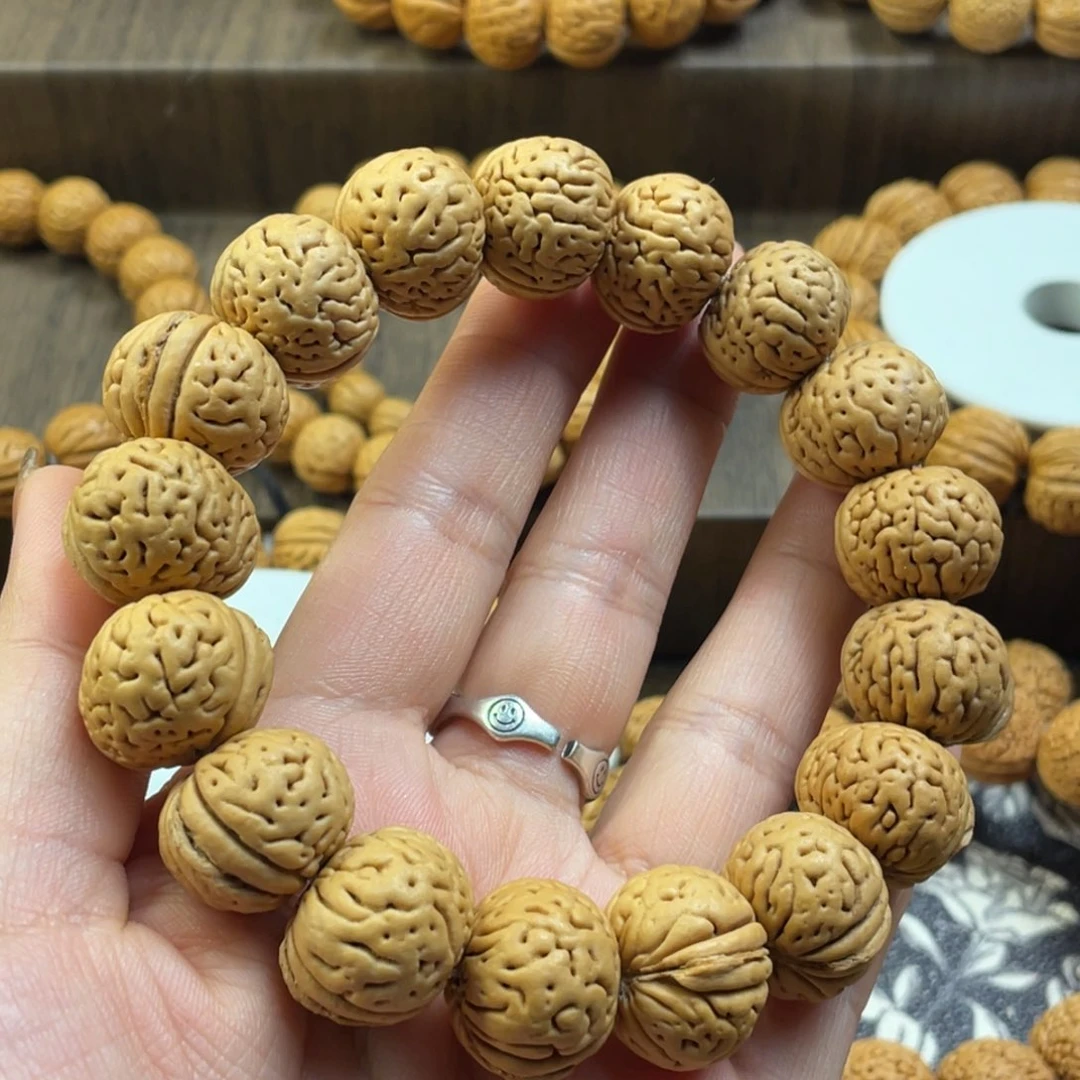 桃核手串金鱼肚福利