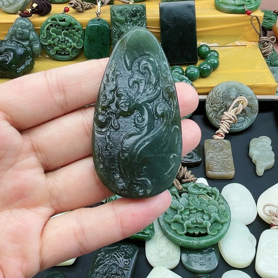 和田玉未镶嵌颈饰欣****E