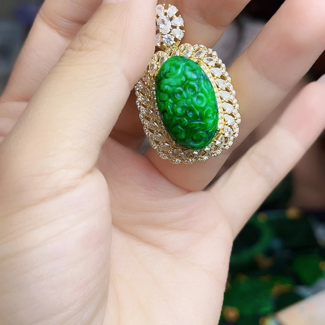 翡翠银S925镶嵌颈饰多样性