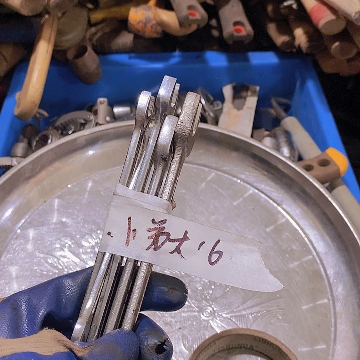 小****哈哈哈哈哈哈哈哈家