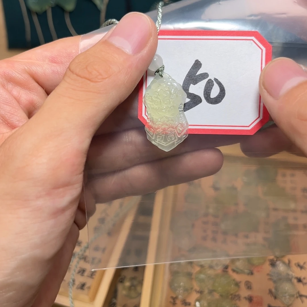 蛇纹石玉合金颈饰