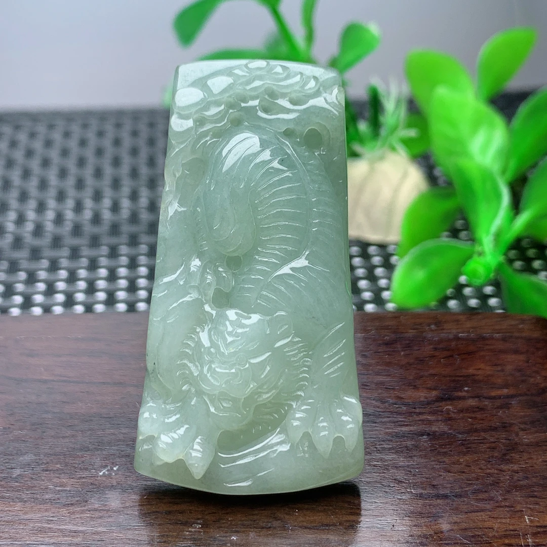 缅甸天然翡翠A货满色油青菠菜绿精雕生肖虎牌下山虎挂件吊坠