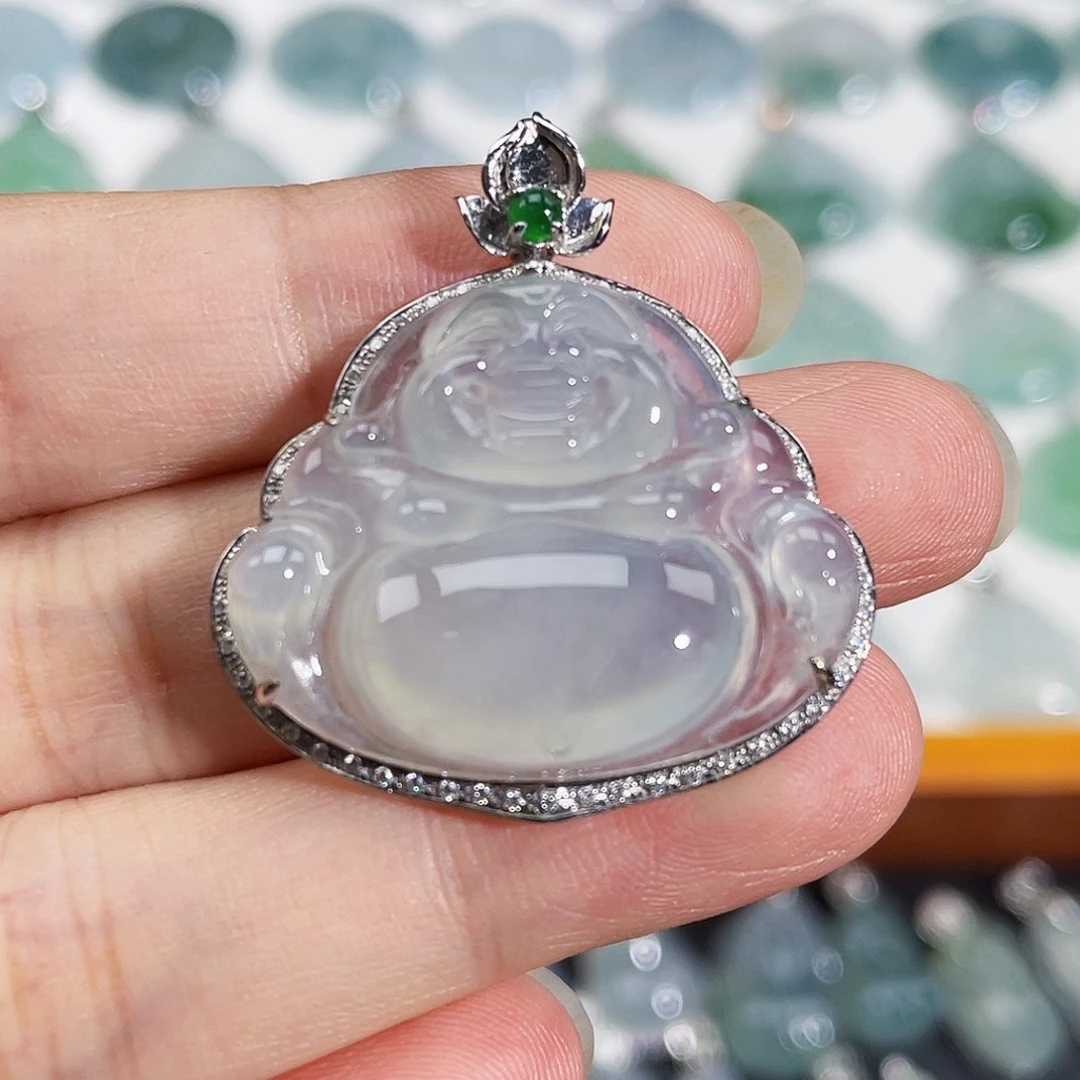 颈饰18K金镶嵌翡翠吊坠