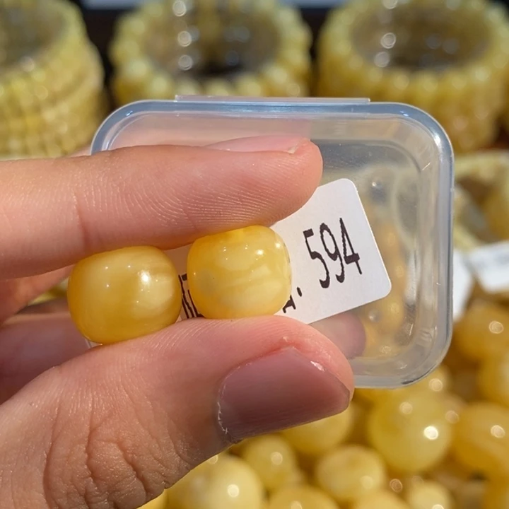 琥珀未镶嵌珠宝奇石594