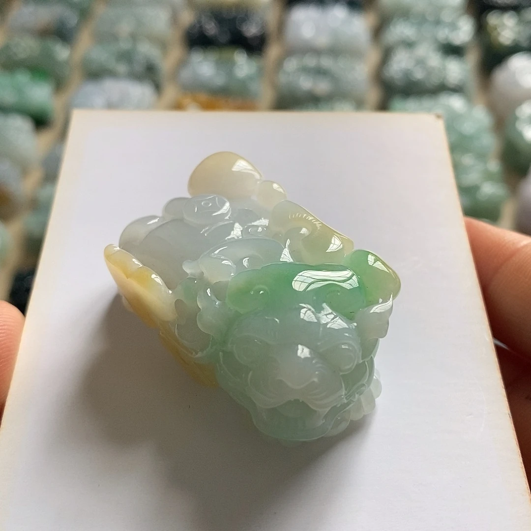 翡翠未镶嵌颈饰天然翡翠貔貅吊坠