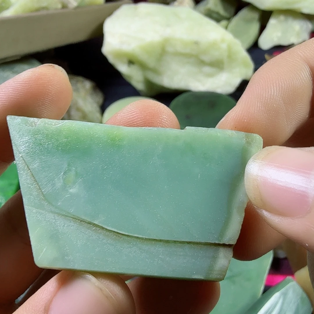 和田玉（糖玉）未镶嵌珠宝奇石