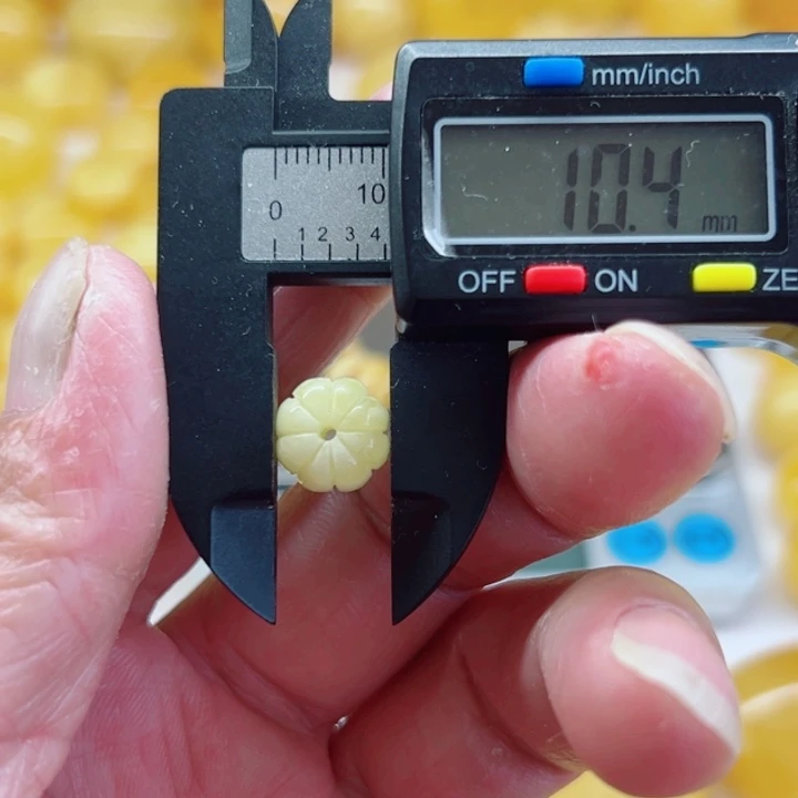 裸石琥珀（矿物珀）未镶嵌