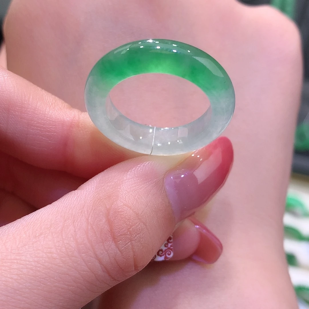 未镶嵌戒指翡翠翡翠