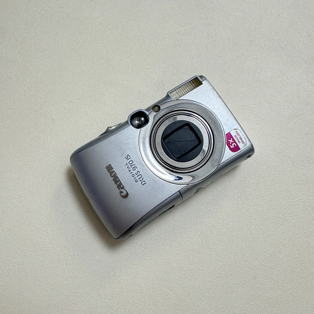 9新 Canon/佳能 佳能ixus970is 1000w像素 5倍 屏幕贴膜