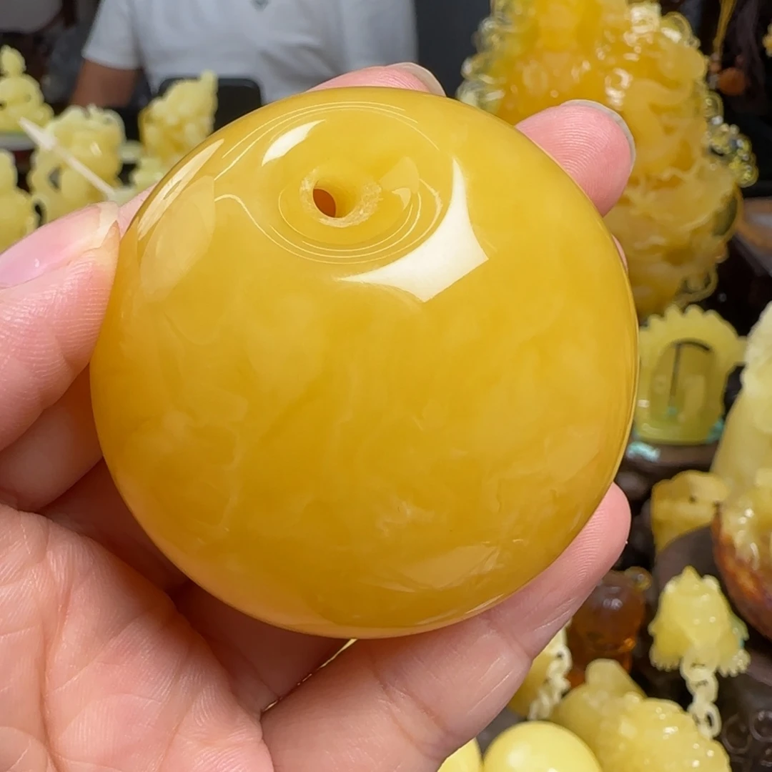 蜜蜡未镶嵌珠宝奇石