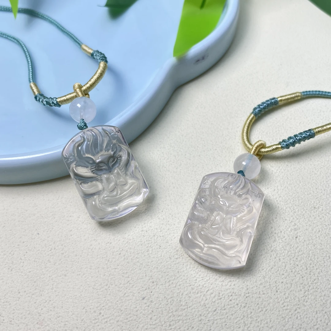 【铭记珠宝】白水晶吊坠24-DM47L81【多样性发一件】约19*28mm带绳