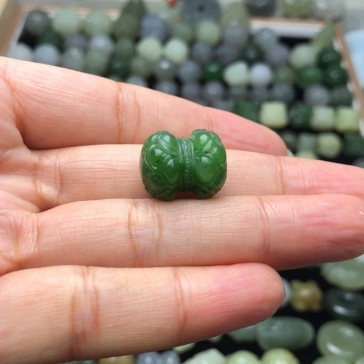 安***伴颈饰未镶嵌和田玉