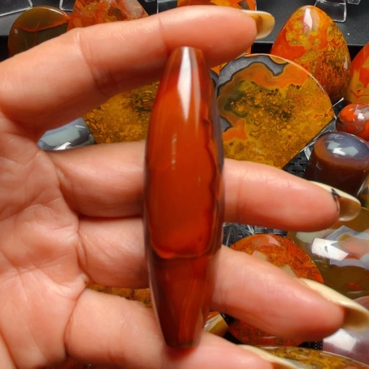 玛瑙/玉髓战国红玛瑙挂件未镶嵌蓝**宙