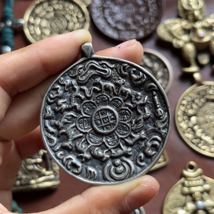 琉璃颈饰不****了喜欢的朋友