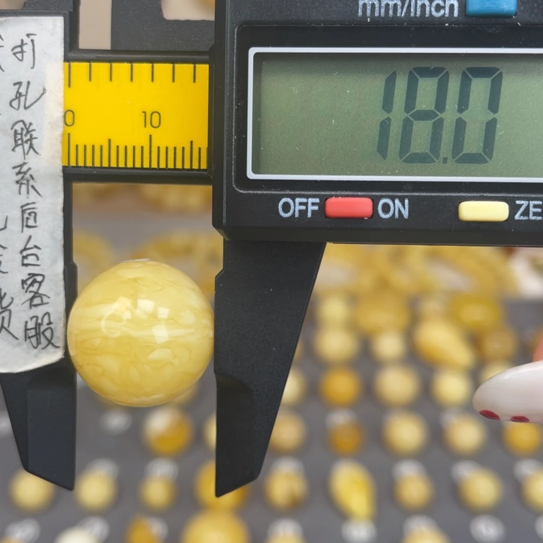 琥珀未镶嵌裸石69