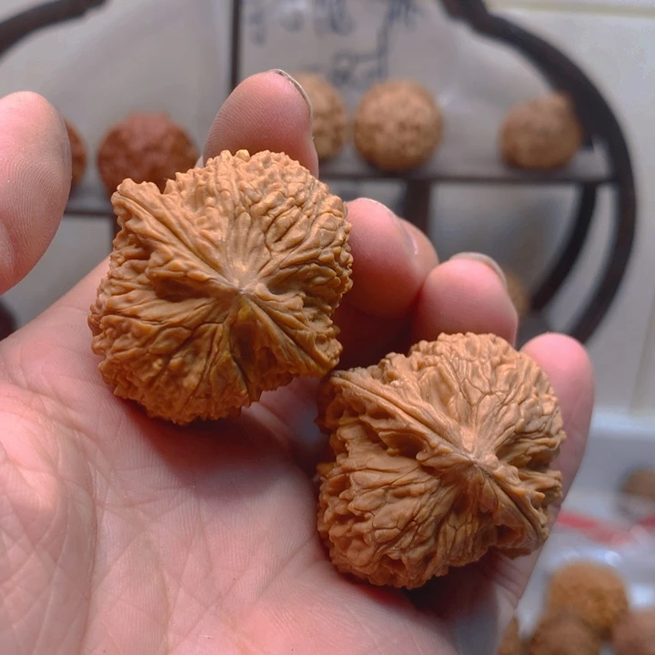 用***6吊坠文玩核桃南疆石