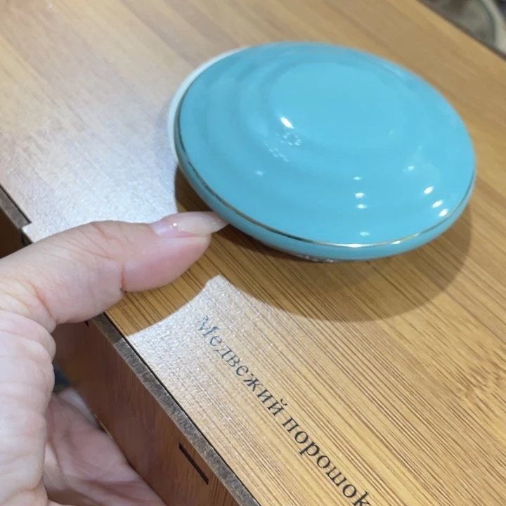 盖碗茶色的小姐姐们都是在