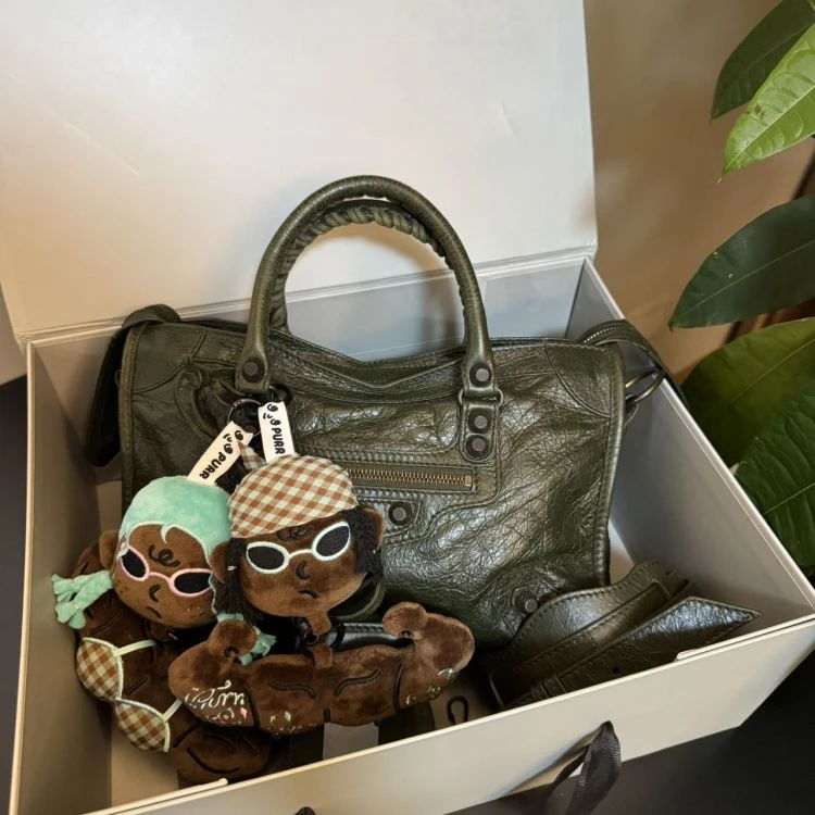 95新/巴黎世家/C8857105041/[251115SWB]