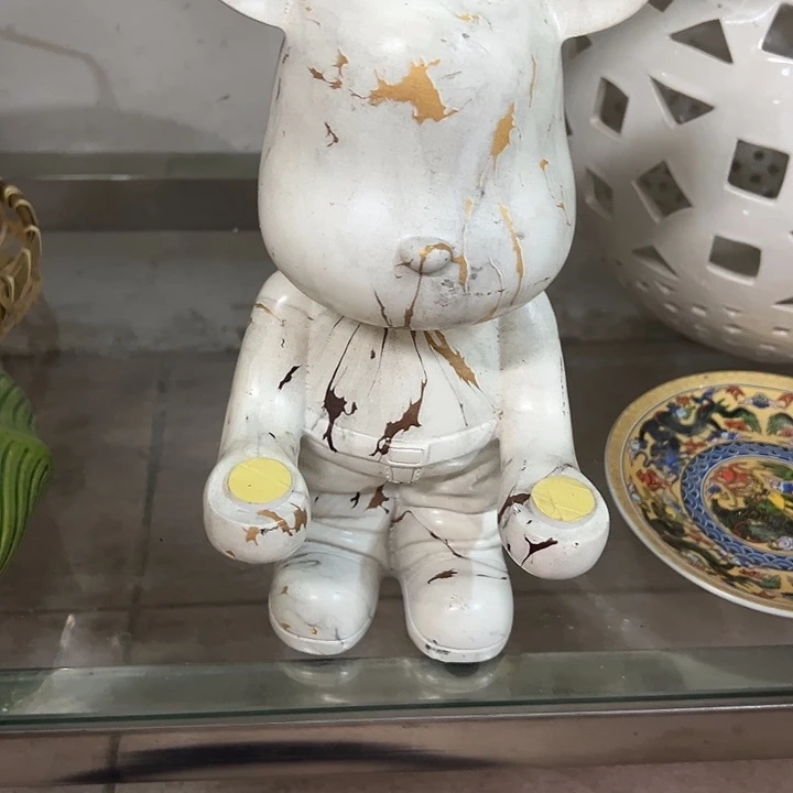 陶瓷瑕。。。。。。。。。。。。。。