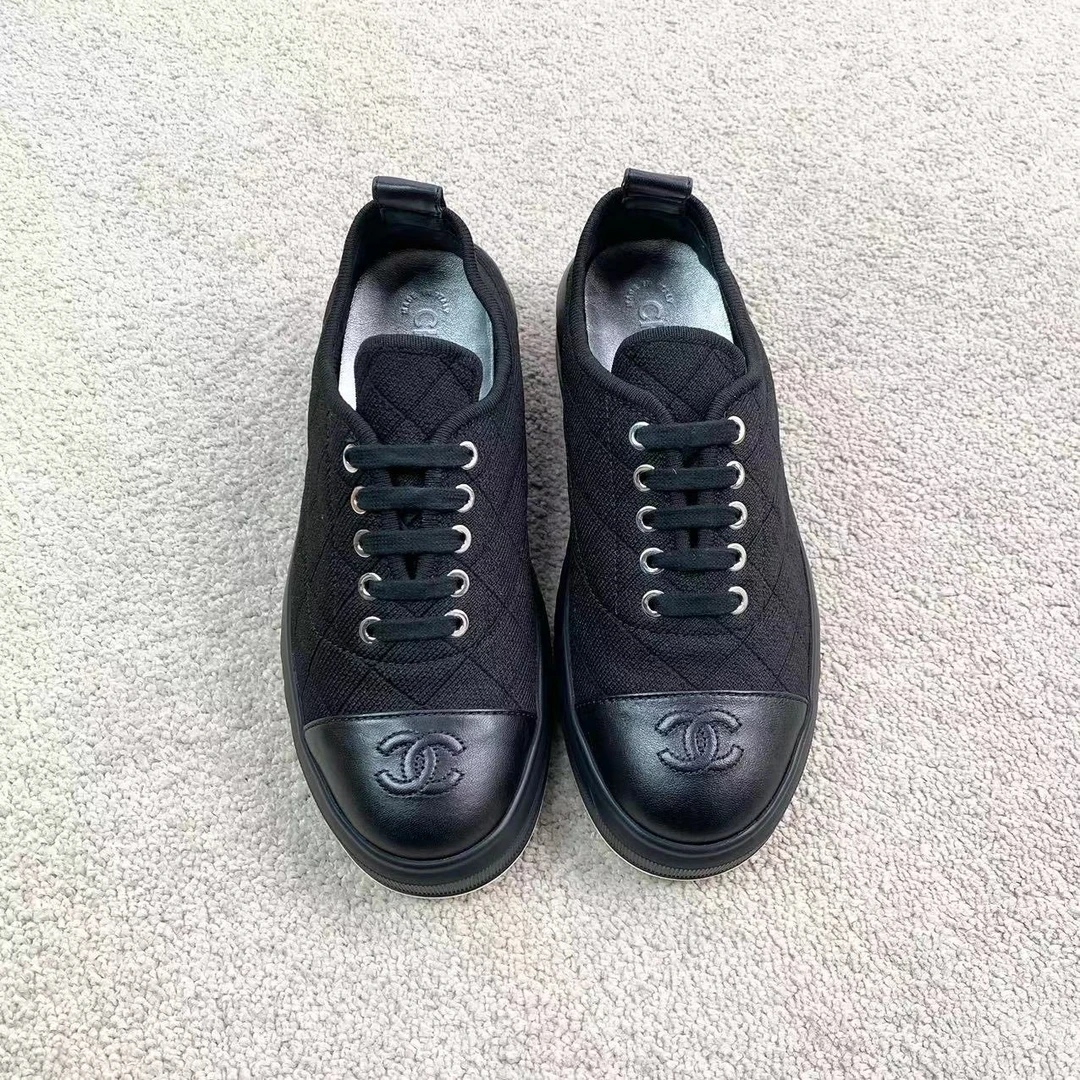 95新 Chanel/香奈儿   yy0111 编织菱格体闲板鞋 37码 95新