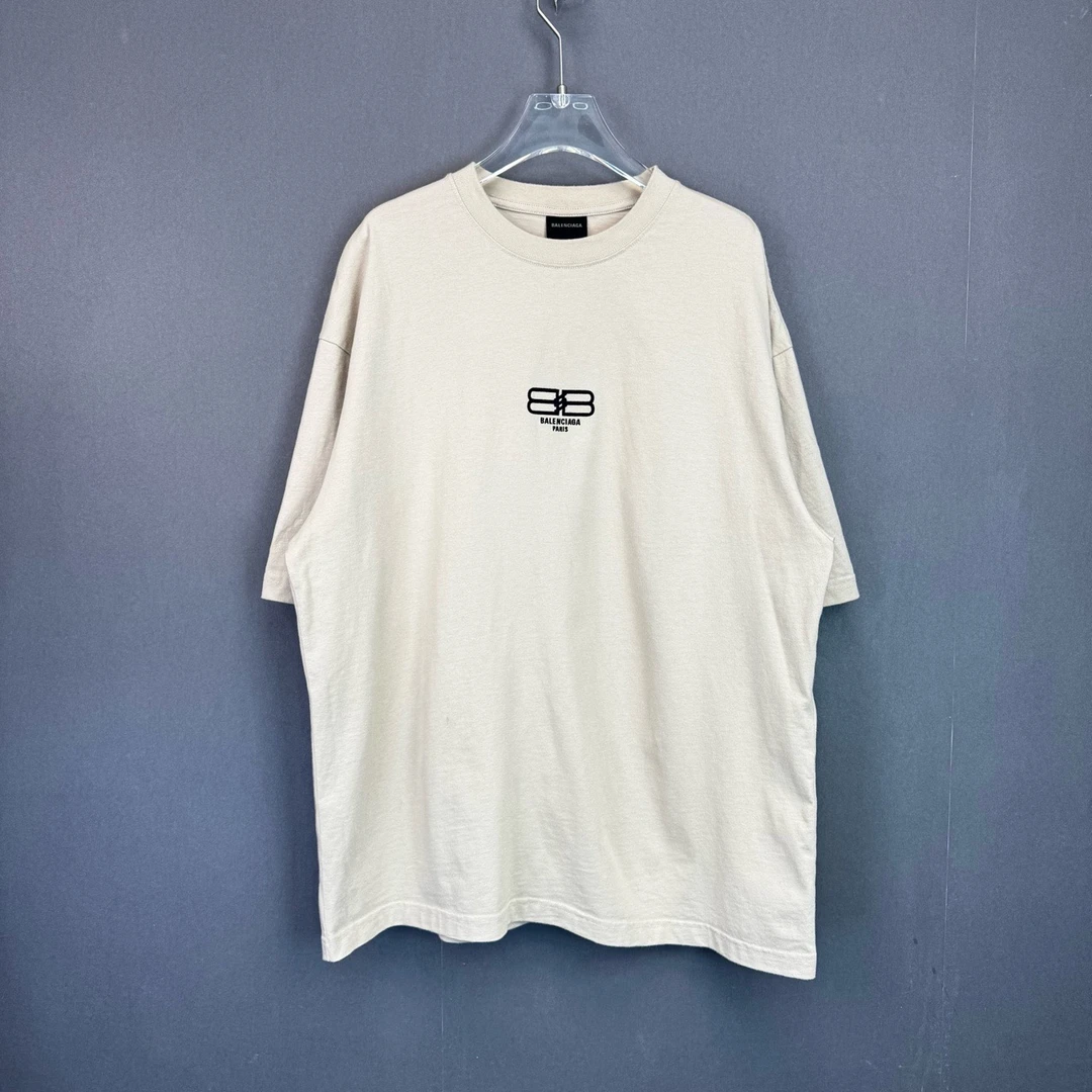 99新 Balenciaga/巴黎世家 L码/米黄色BB刺绣logo短袖/11566570