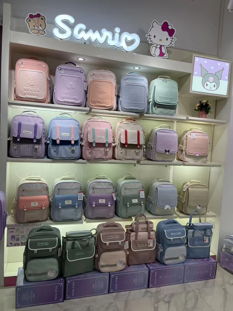 专柜品牌轻便小学生书包护脊减负防水耐脏双肩背包2-5年级时尚