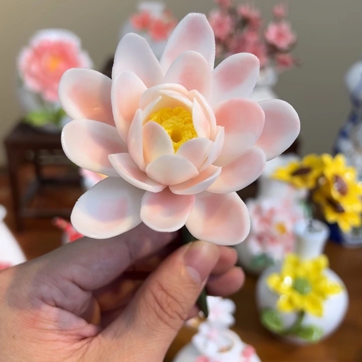 手工精致陶瓷摆件