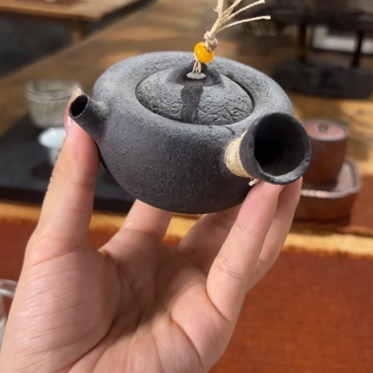 景德镇鱼和熊手工陶艺