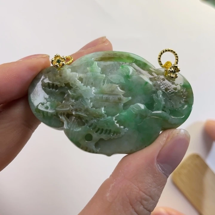 翡翠吊坠(赠链)未镶嵌代编织