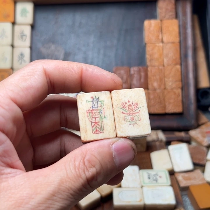 阡***陌实心竹雕刻手把件