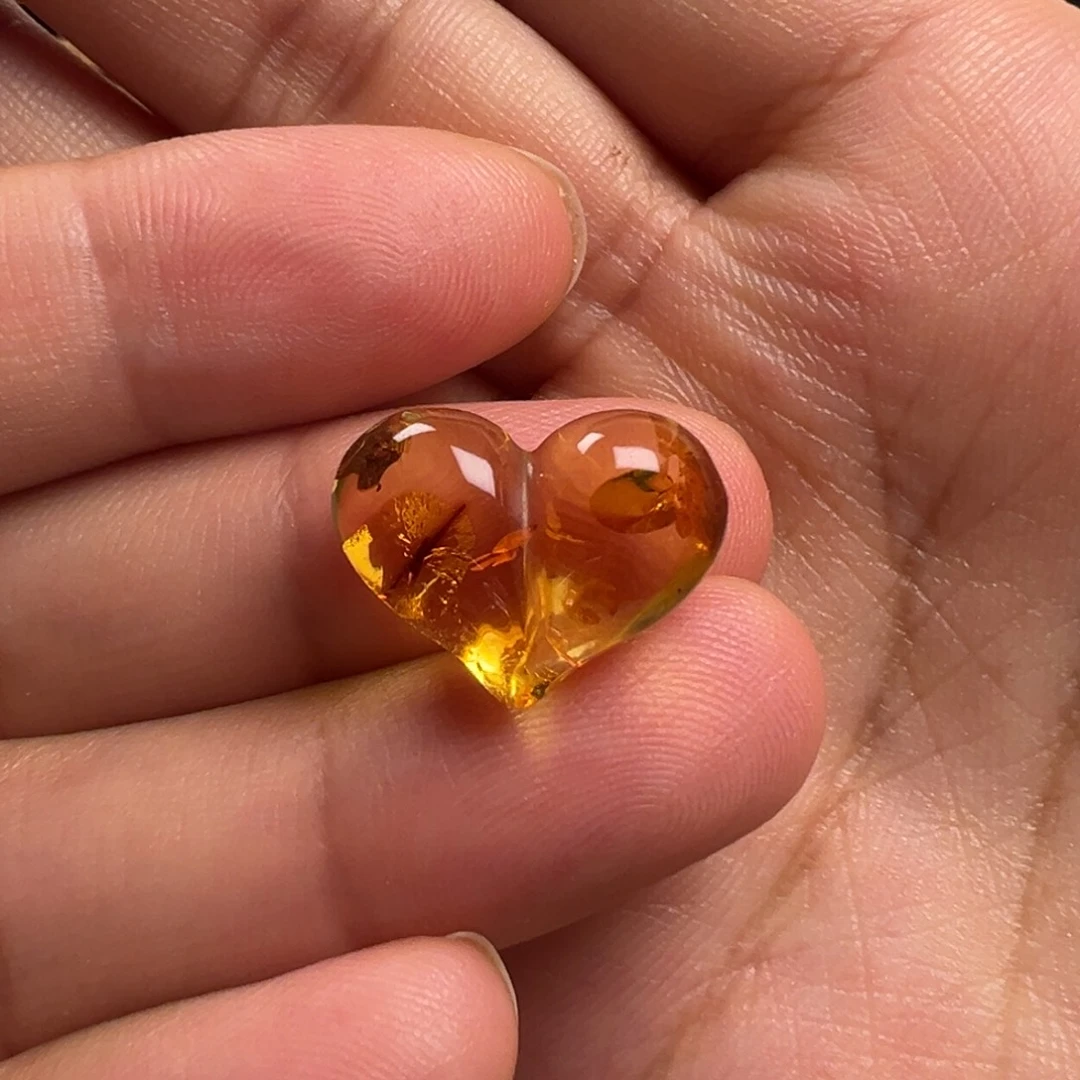 琥珀（花珀）颈饰未镶嵌屁桃（打孔不退换）